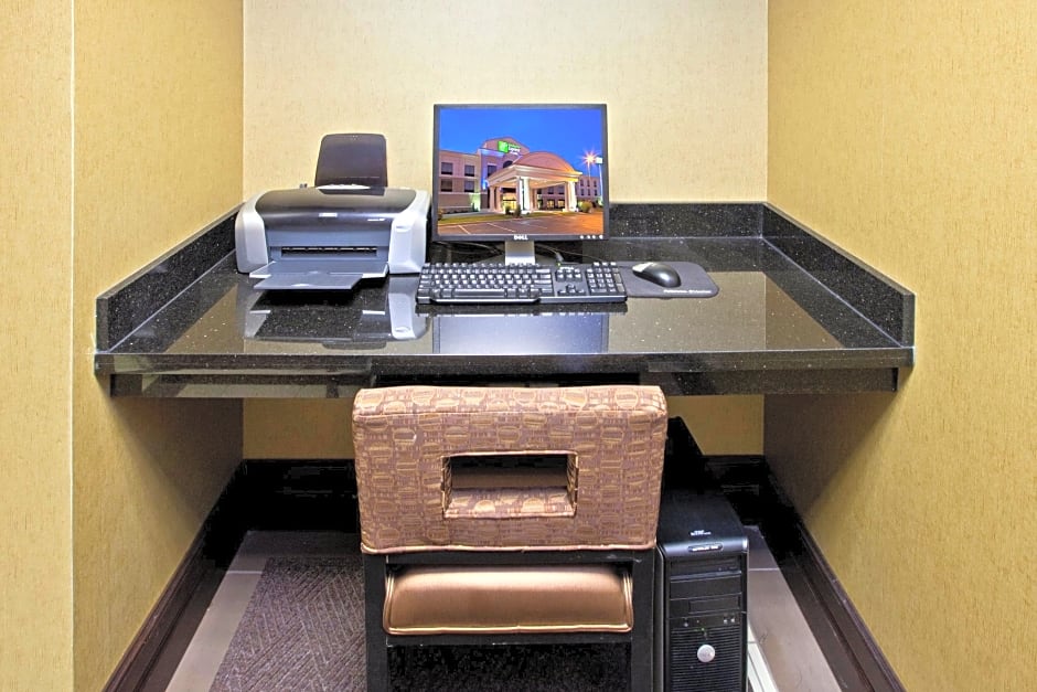 Holiday Inn Express Hotel & Suites Seymour By IHG