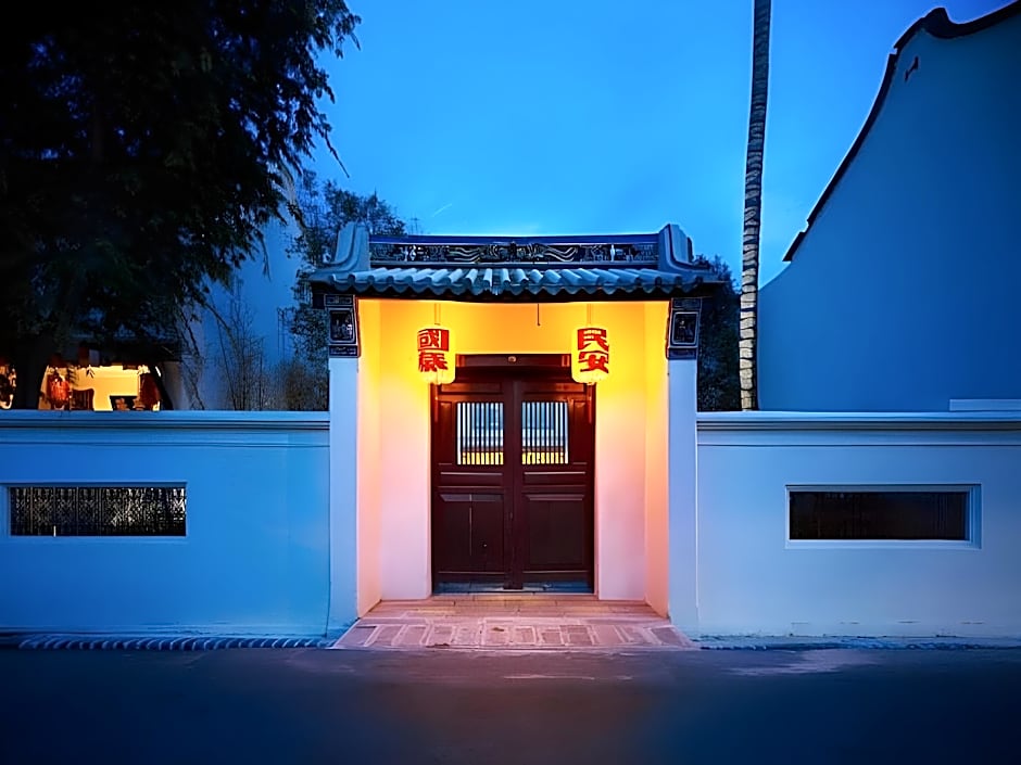 23 Love Lane Hotel