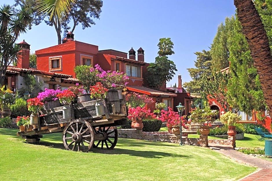 Villa San Jose Hotel & Suites