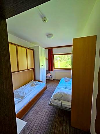 Economy Twin Room