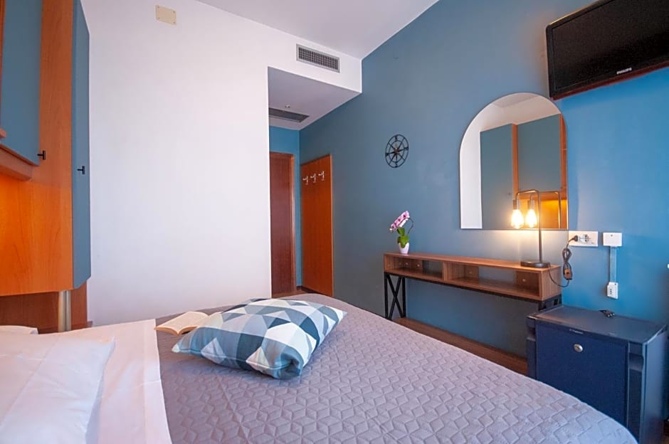 Hotel Crystal