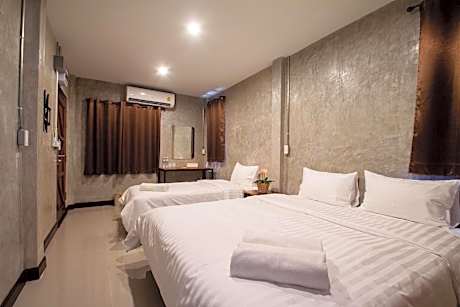 Triple Room with Private Bathroom