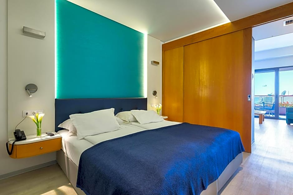  The Views Monumental Lido