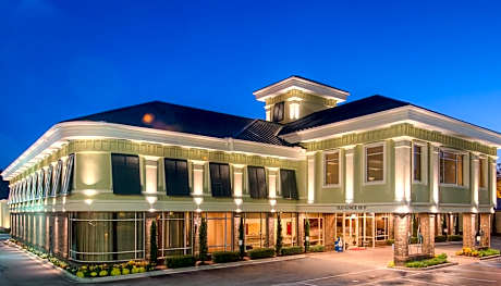 Town & Country Inn and Suites