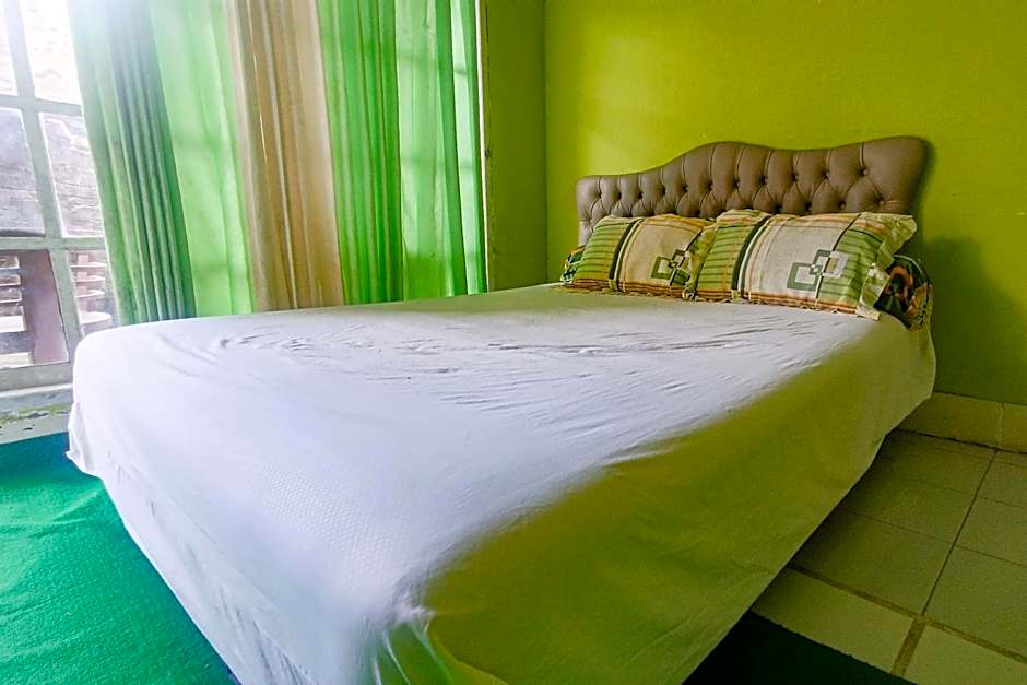 Hotel O Dienda Hayu Near Alun Alun Tastura