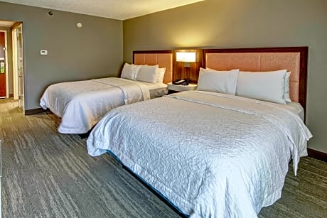 2 Queen Beds Nonsmoking