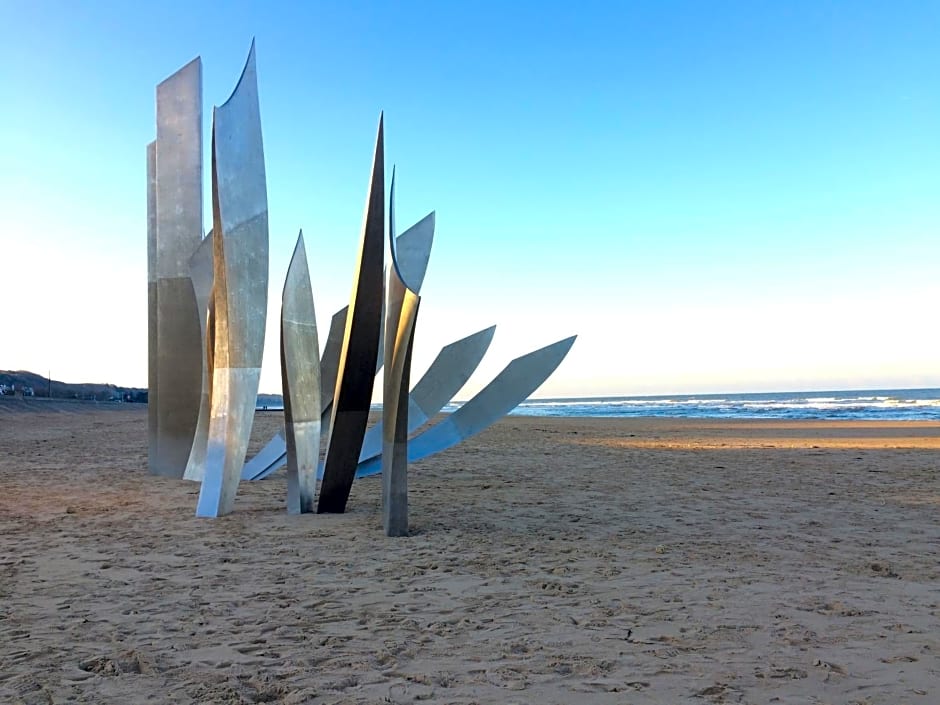 Les chambres d'Omaha Beach Etablissement avec deux chambres d'hôtes, petit-déjeuner compris fait-maison et produits locaux