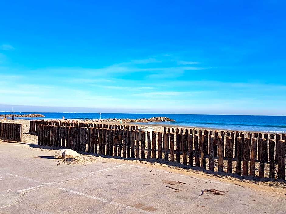 Le Grand Large Bord de Mer Hotel & Appartements
