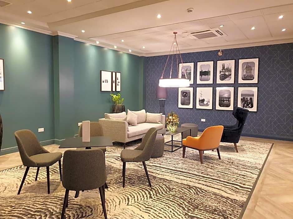 Mercure Cardiff North Hotel