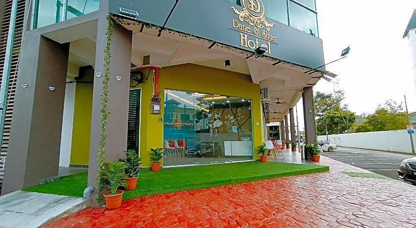 Super OYO 89771 Dane & Shue