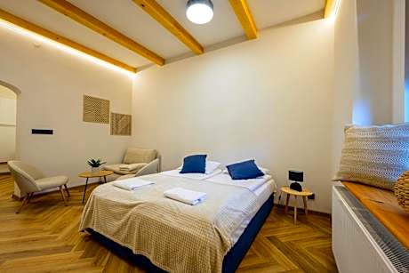 Triple Room with Private Bathroom