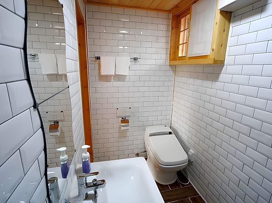 Gaeunchae Hanok Guesthouse Jeonju