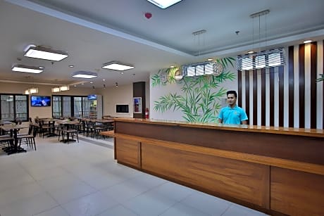Coron Soleil Express Hotel