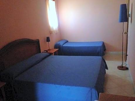 Quadruple Room with Private Bathroom