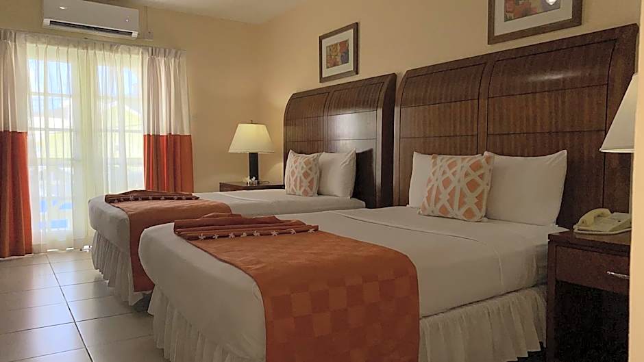 Bay Gardens Inn