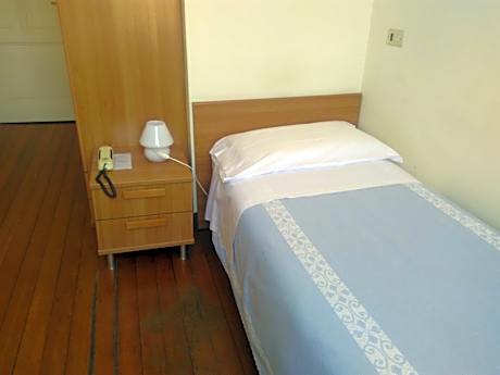 Single Room with Sea View and Private Internal Bathroom