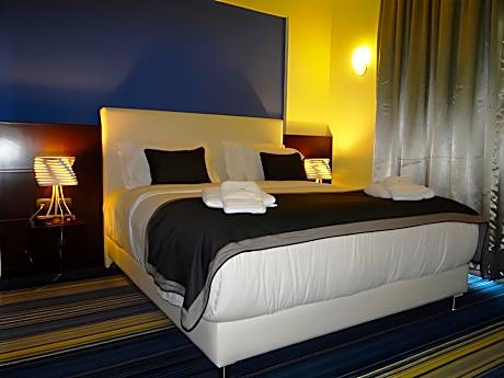Supeiror King Room