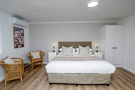 Classic Queen Room