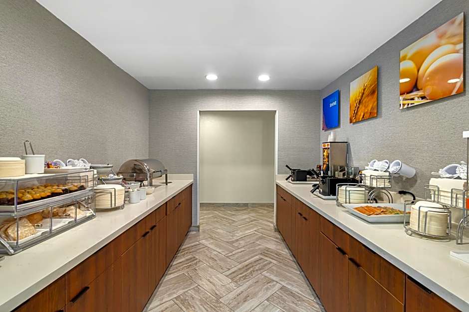 Comfort Inn & Suites Savannah Airport