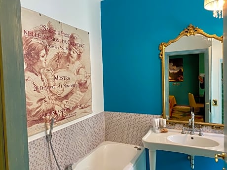 Junior Suite Bath tub