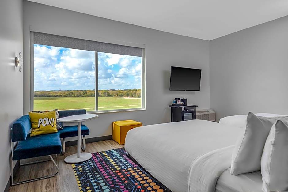 Aloft Dallas Arlington South
