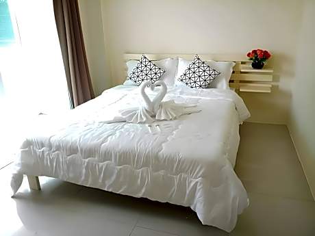 Ban Rim Lay Bangsaen Hotel.