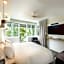 Heart Hotel and Gallery Whitsundays