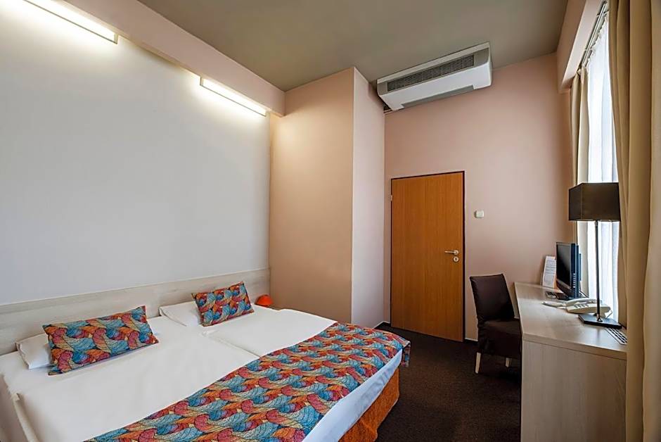 Star City Hotel
