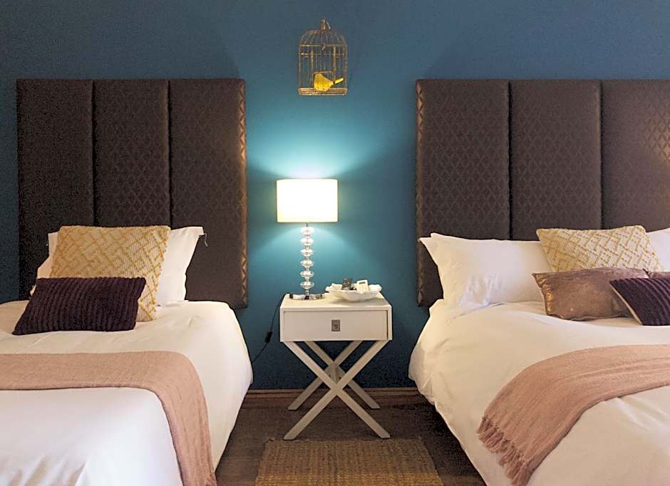 The Hedge Guesthouse