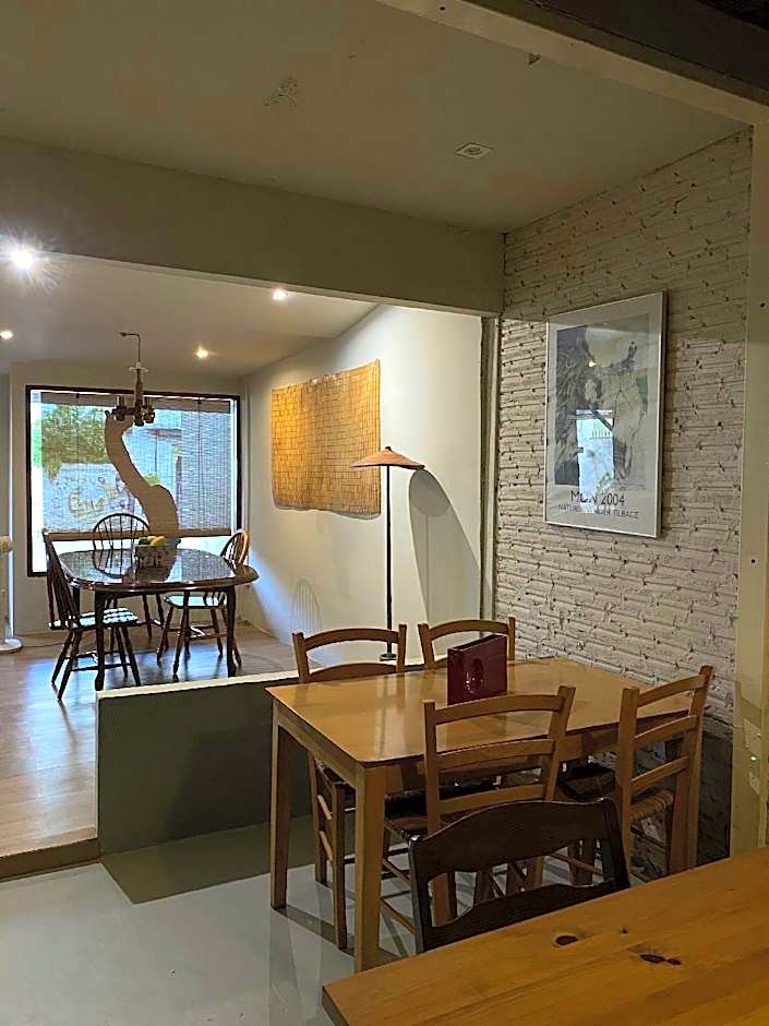 THE GOOSE HOUSE UBON