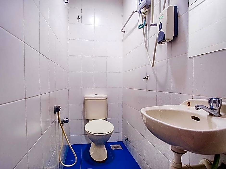 Super OYO 44097 Avatarr Hotel