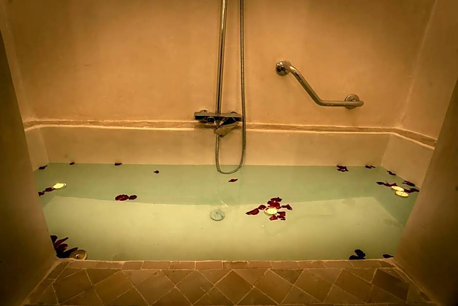 Palais Aix Kabaj &Spa