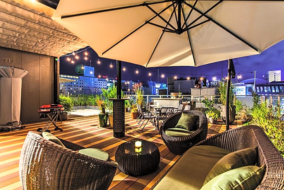 H Hotel