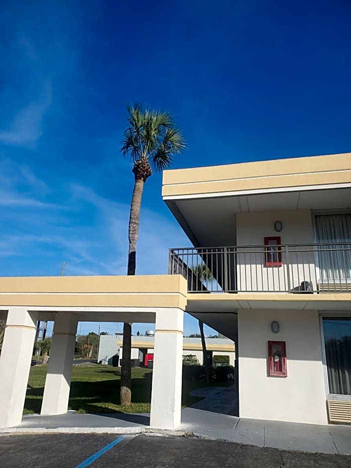 Super 8 by Wyndham Ocala