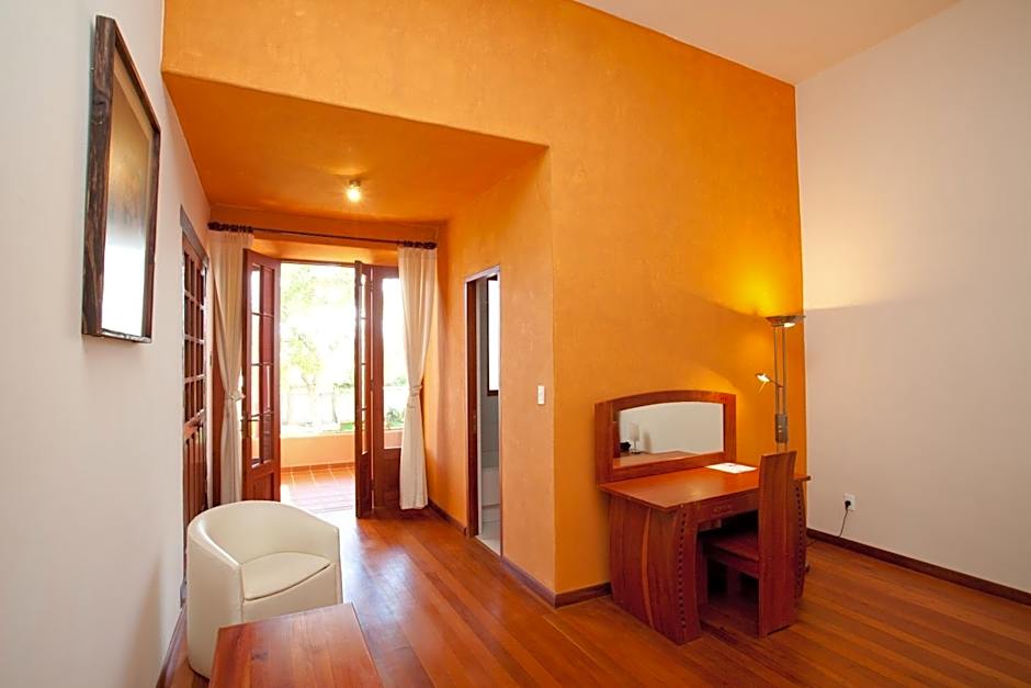 Photo 1 of 9 of Junior Suite