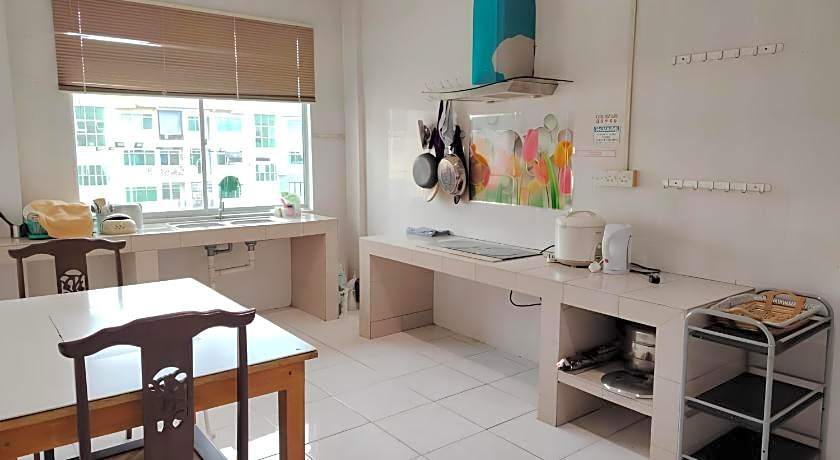 Natol Homestay - Kuching Home Penthouse Airport Road