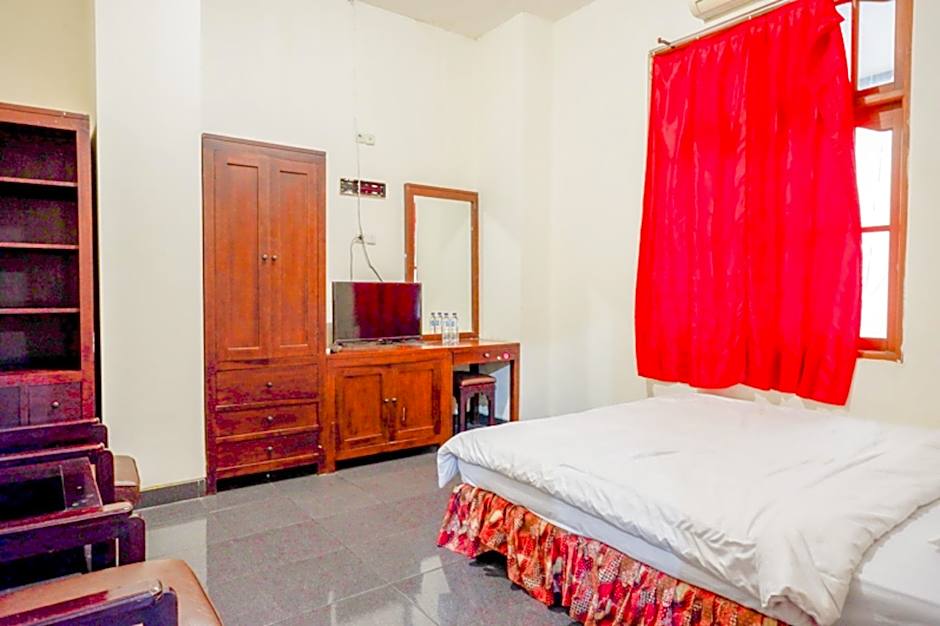 RedDoorz near Tugu Yogyakarta