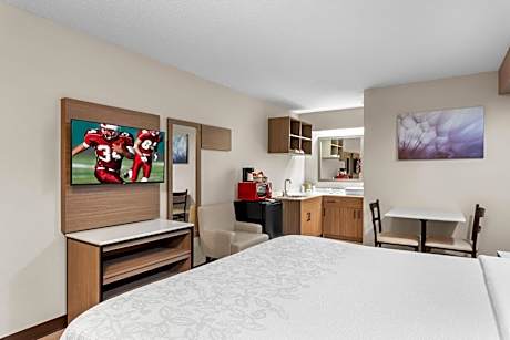 Deluxe Room Two Double Beds with Kitchenette Smoke Free