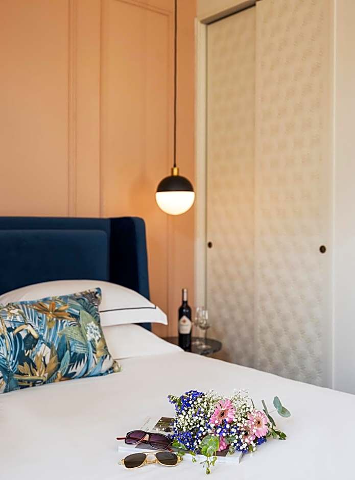 Villa Albi - Machne Yehuda Hotel