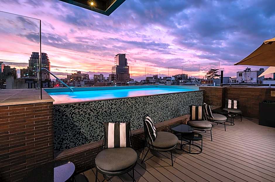 The Singular Santiago