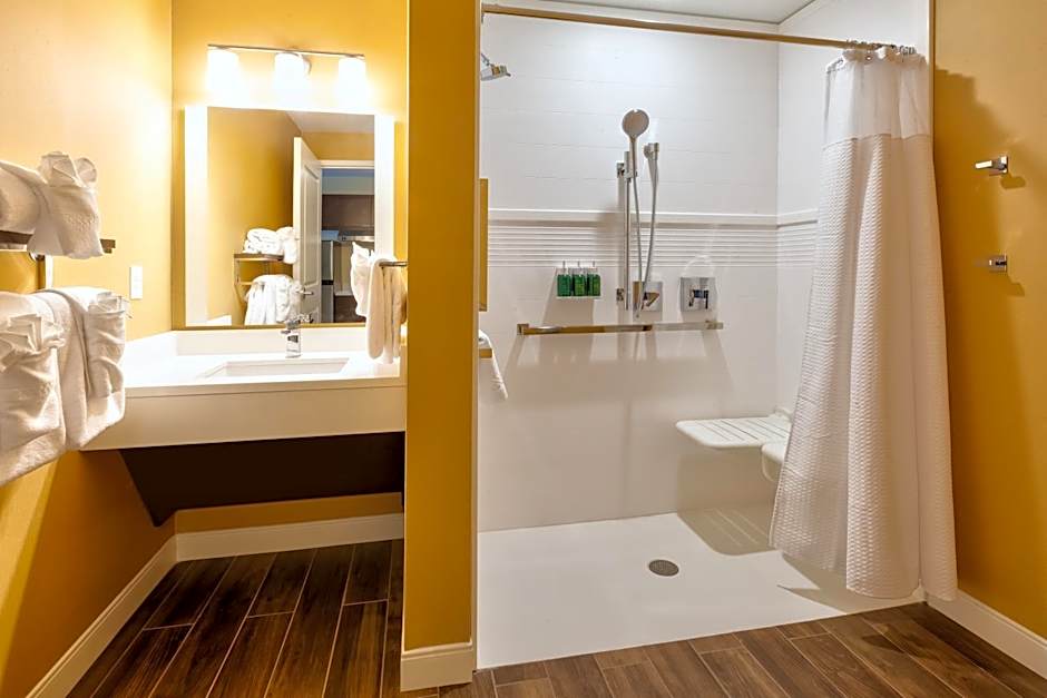 TownePlace Suites by Marriott Grand Rapids Airport Southeast