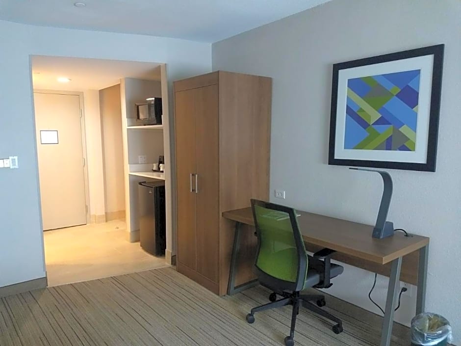 Holiday Inn Express & Suites - Indianapolis Northwest by IHG
