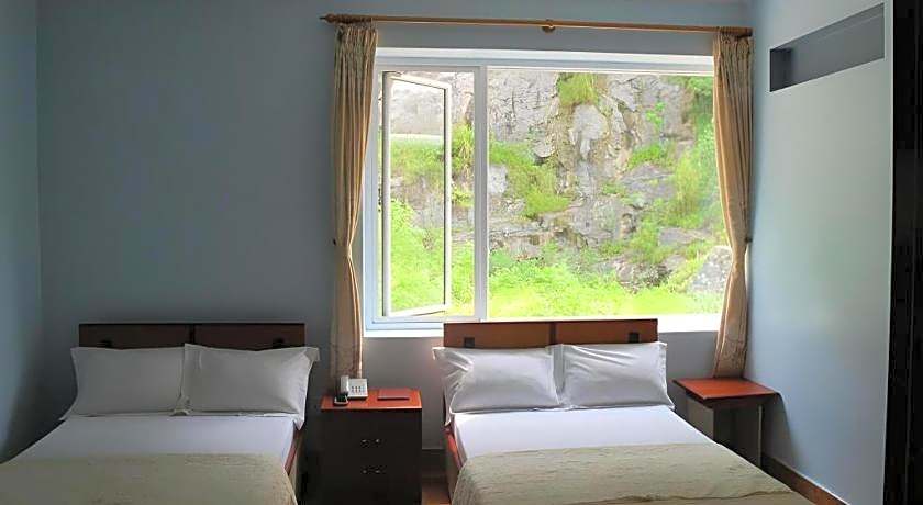 Ciao CatBa Hotel