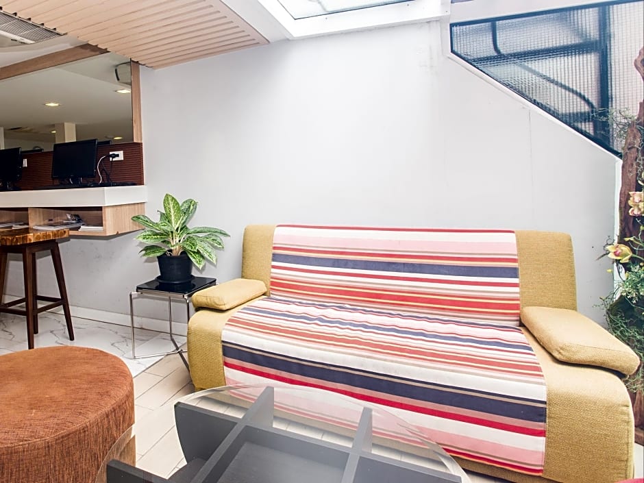 Nantra Ploenchit Hotel