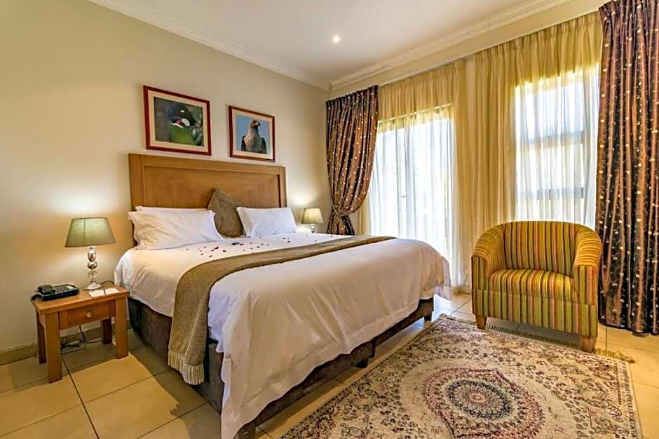 Hoyohoyo Chartwell Lodge