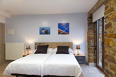 Triple Room with Balcony