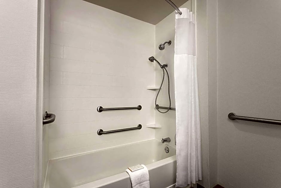 Hampton Inn By Hilton & Suites Montgomery-East Chase, Al