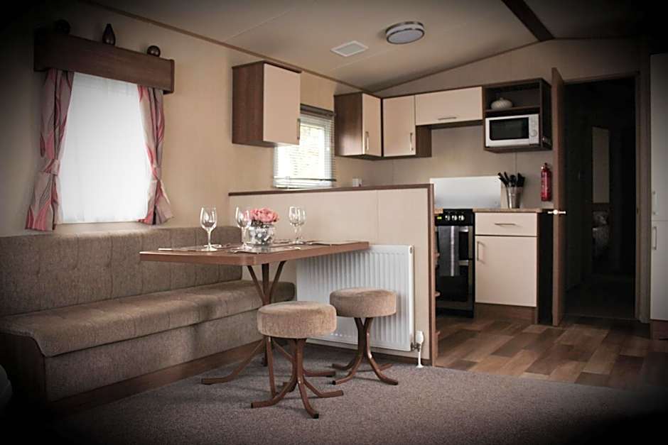 3 Bed Static Caravan @ Hoburne Devon Bay