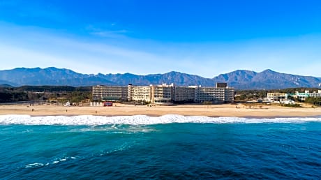 Kensington Resort Seorak Beach
