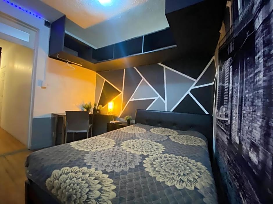 Roomies Hostel Condesa